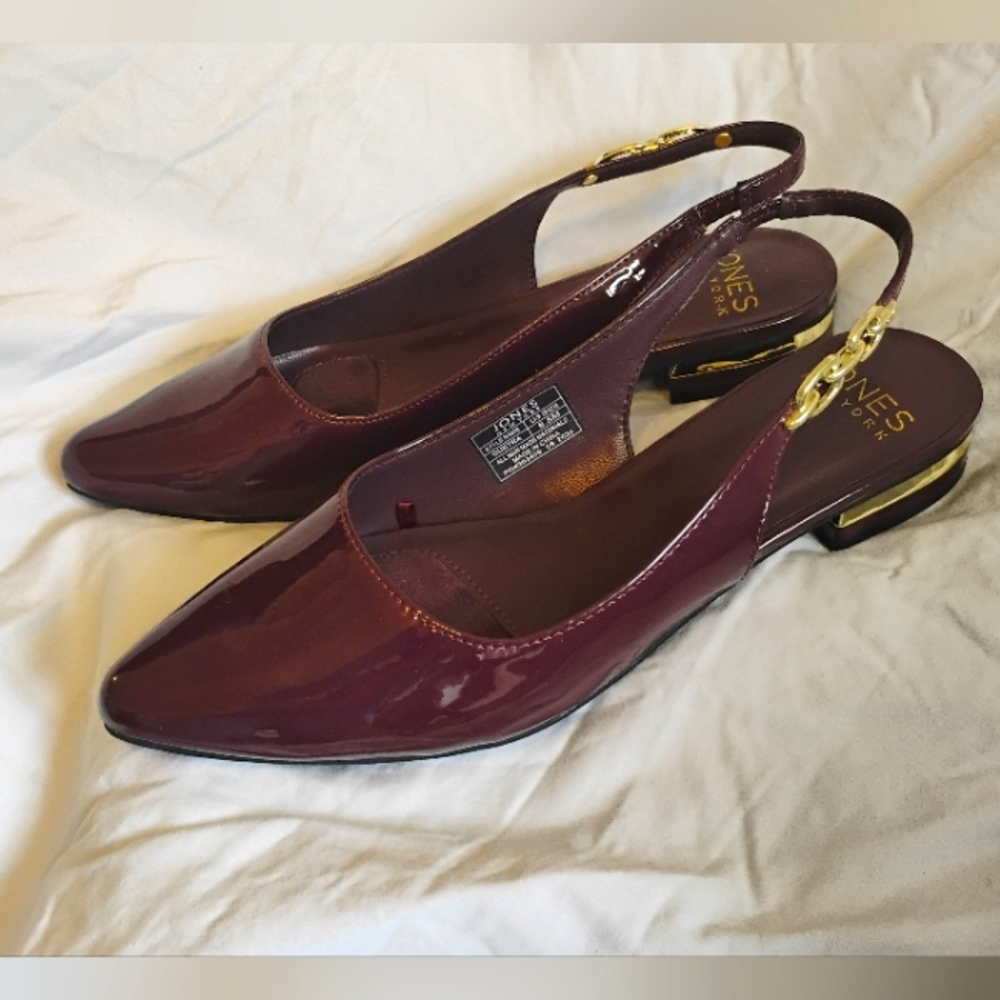 Jones New York Flats